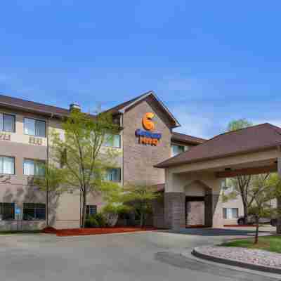 Comfort Suites Omaha East-Council Bluffs Hotel Exterior