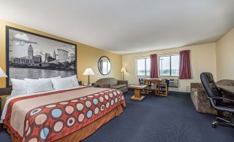 Super 8 by Wyndham Franklin/Middletown Area