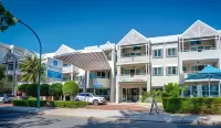 Broadwater Resort Como Hotels in Como