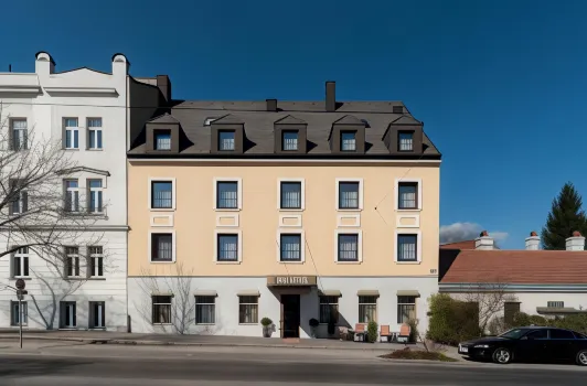 Club Hotel Cortina Hotels in der Nähe von von Neurologisches Zentrum Rosenhügel