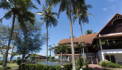 Coral Hotel Bangsaphan โรงแรมบางสะพานคอรัล