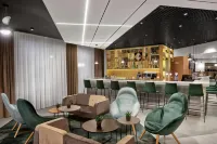 Hilton Garden Inn Bucharest Airport - bar