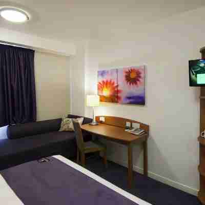 Premier Inn Harrogate South Rooms