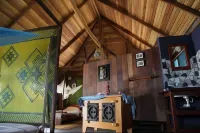 Fantas Folly Beach Lodge