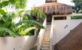 Deluxe Private Villa with Pool