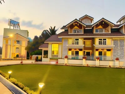The Grand Leela Resort Hôtels à : Khopoli
