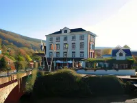 Le Baron Apartments Hotels near Toren Abdijkerk Stavelot