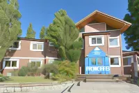Hostel Los Pioneros Calafate - Hostales