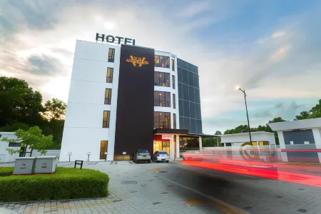 Wellesley Hotel