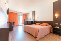 Hotel Loar Ferreries Hotels near Es Bot - Algaiarens