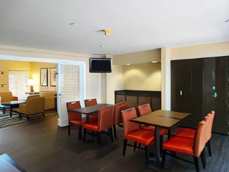 Extended Stay America Select Suites - Orlando - Lake Mary - 1040 Greenwood Blvd