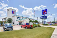 Motel 6 Katy, TX - Houston Hotel dekat Sunline Products