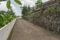 RedDoorz Plus @ Lodaya Gunung Geulis Puncak