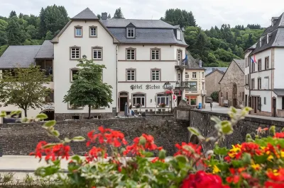 Hôtel - Restaurant " Victor Hugo" Hoteles cerca de Musee de la caricature et du cartoon Vianden