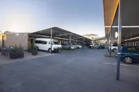 Altitude Motel Apartments - Parkering