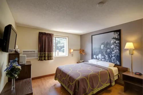 Super 8 by Wyndham Zanesville Hotels in Jefferson Township