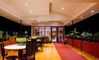Hotel Serene Palace