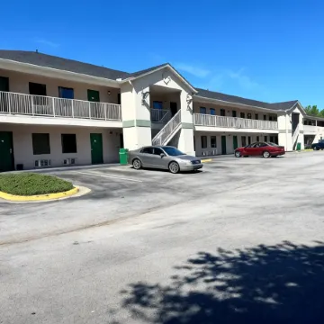 Country Hearth Inn & Suites Augusta