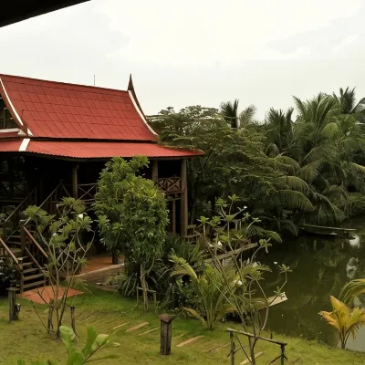 班泰屋度假村 鄰近苦地道寺的酒店