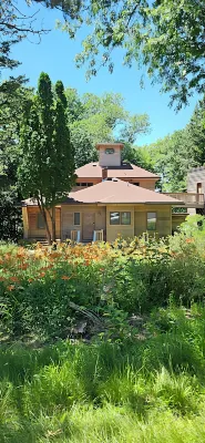 Family-Friendly Retreat on Julia Street - Explore Okoboji from Your Doorstep