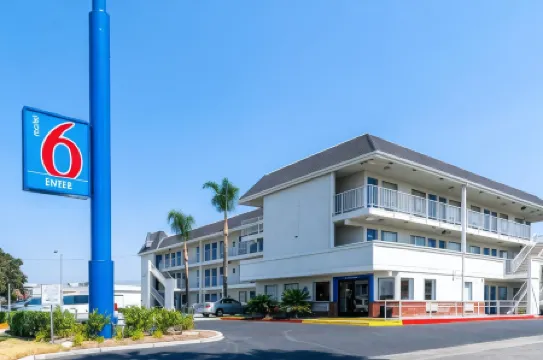 Motel 6 Anaheim, CA - Fullerton East