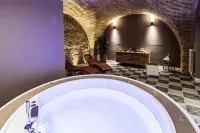 Marie Claire Apartments & Spa - spa