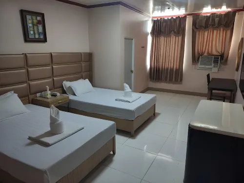 Meaco Royal Hotel - Taytay Hotels in Taytay