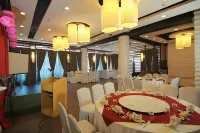 Hotel Supreme Convention Plaza Hotels in La Trinidad
