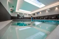 Villa Italia Luxury Suites and Apartments - piscina