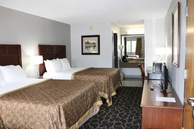 Greenlight Inn & Suites St James