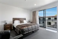 Acacia Lake View Motel Hotels in Kinloch