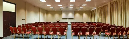 Ridge Royal Hotel Отели в г. Abura Asebu Kwamankese