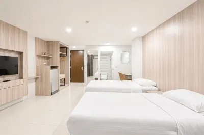 Bear’S Den Hotel Pattaya Hotels near Kombat Group Thailand