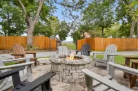 Heartland Haven: Hot Tub - Game Room - Basketball - Outdoor Kitchen - Arcades