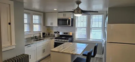 Hello, welcome to our COMFY 2 BEDROOM apartment located in Wilmington Delaware.