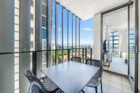 Oaks Redcliffe Mon Komo Suites - 4-Star