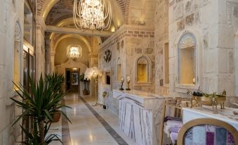 Elika Cave Suites & Spa