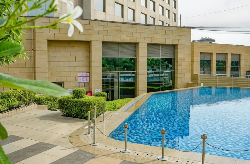 Courtyard by Marriott Gurugram Downtown photo 5