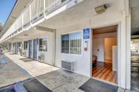 Motel 6 Stockton, CA - North