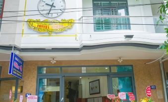 Nhu Y Hotel