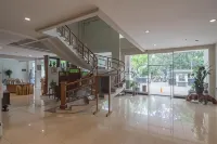 Hotel Yehezkiel Surapati Mitra RedDoorz Hotels in Cibeunying Kaler