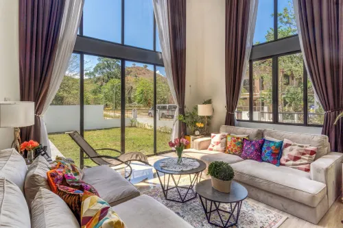 Adora's Place - Signature Room - Villas