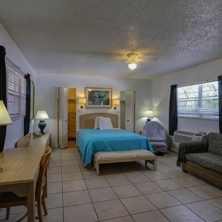 Richard's Motel Studios