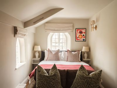 Manor House Inn
