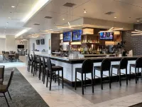 Holiday Inn PORTLAND - COLUMBIA RIVERFRONT by IHG - Bar