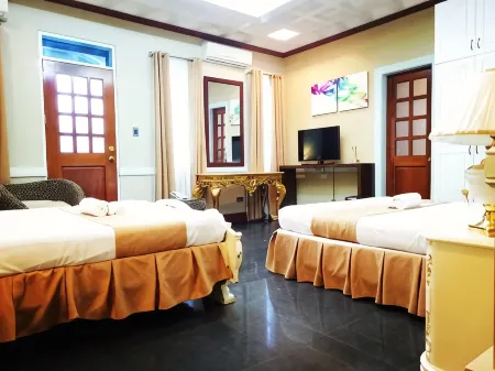 Villa Jhoana Resort Отели в г. Тейтей