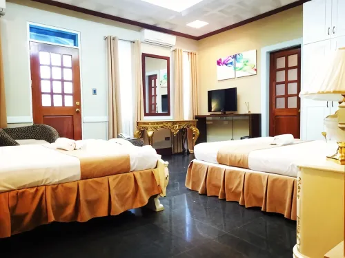 Villa Jhoana Resort Hotels in Taytay