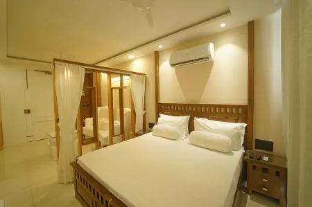 Myst Luxury Stays Отели в г. Мохали