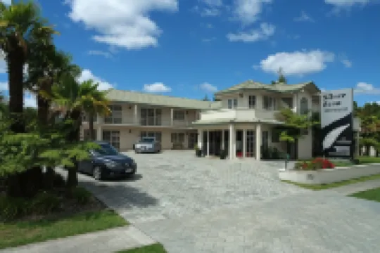 Silver Fern Rotorua Suites & Spa