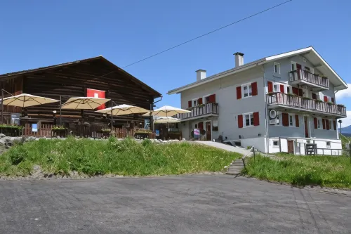 Gasthaus Alpina Hotels in Splugen